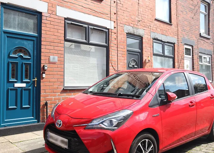 2-Bedroom, Free Parking, High Speed Wi-Fi, Swinton Manchester