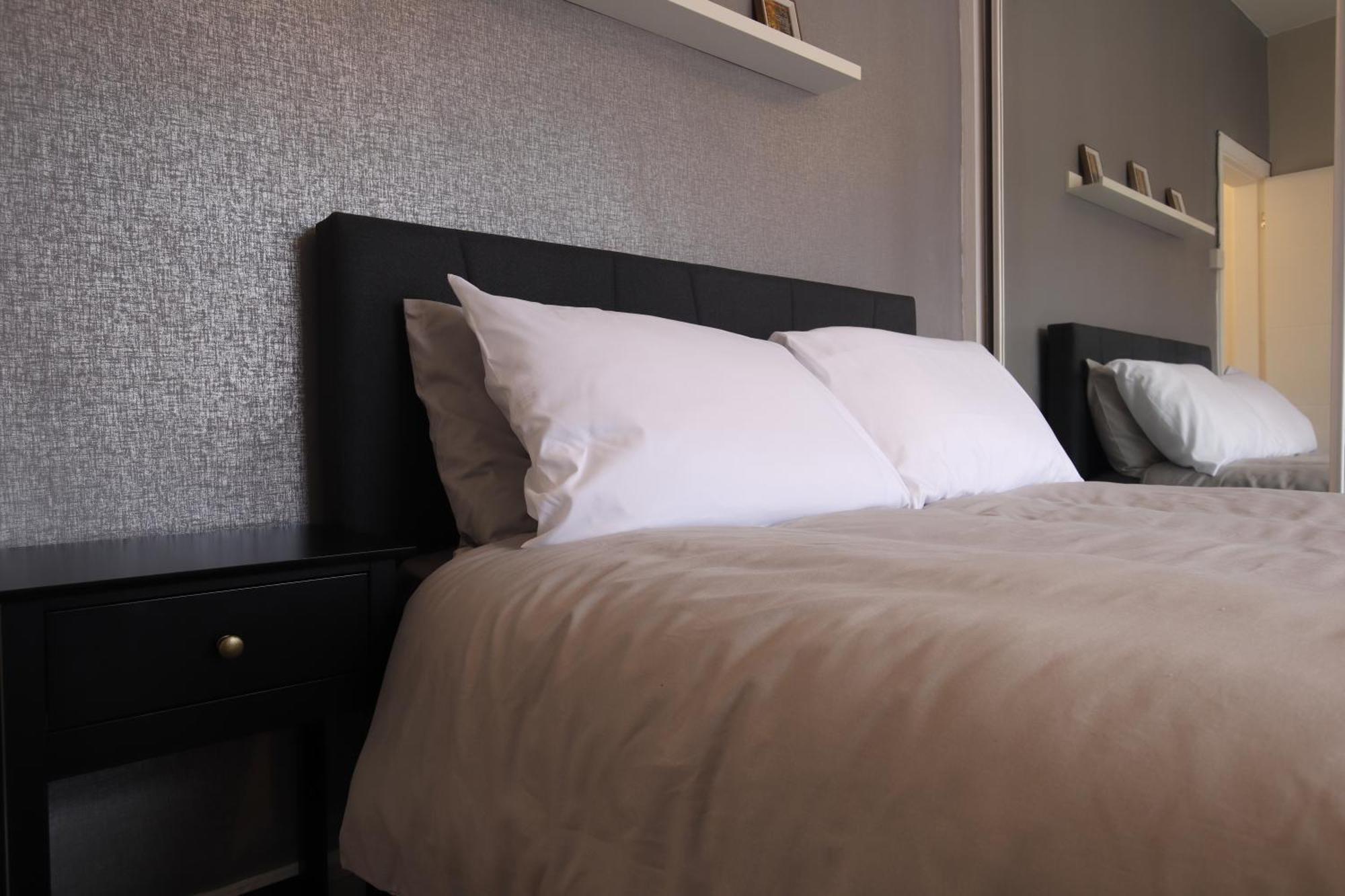 2-bedroom, Free Parking, High Speed Wi-fi, Swinton Holiday home Manchester